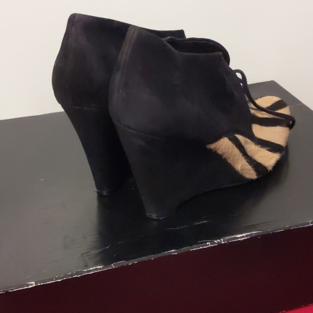 Shoes - Picture 3 of 3